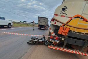 Motociclista esmagado por carreta em Ponta Porã é identificado