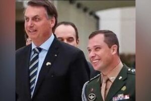 Bolsonaro e Cid durante evento oficial