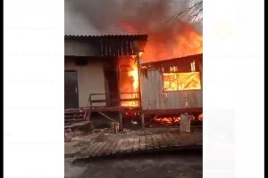 Bombeiros evitaram que fogo atingisse vizinhança