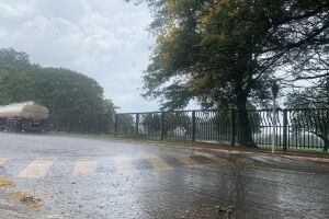 Chuva chegou no Aero Rancho