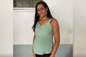 Luciana está grávida de cinco meses