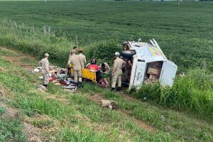 Capotamento de Kombi