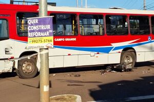 Mais um: batida entre ônibus e motociclista termina em morte na Júlio de Castilho (vídeo)