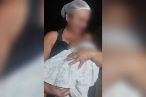 Mulher do motorista foi quem notou a criança dormindo no carro