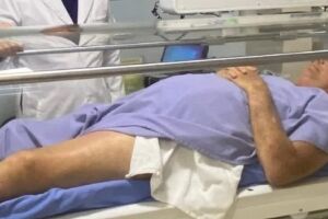 Bolsonaro viaja para S&atilde;o Paulo em UTI a&eacute;rea 