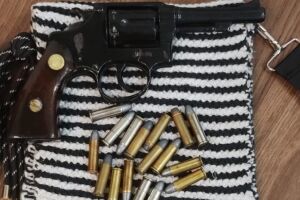 O revólver utilizado no homicídio, foi apreendido com mais 17 munições intactas
