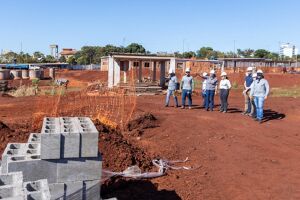 Obras seguem e prefeitura cita compromisso com moradia popular 