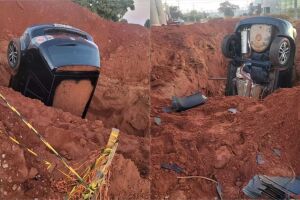 Carro cai em buraco de obra em Ribas do Rio Pardo 