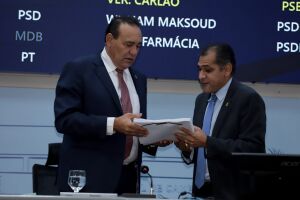 Relat&oacute;rio cont&eacute;m 113 emendas 