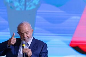 Lula sanciona lei que taxa compras até R$ 250 