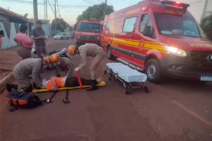 O Corpo de Bombeiros foi acionado e conduziu a vítima para o pronto-socorro