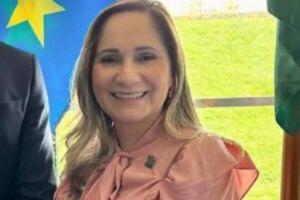 Prefeita demite professora por denúncia, mas gasta fortuna com show sertanejo