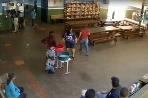 Menino de 11 anos faz manobra e salva colega engasgado em escola de Dois Irmãos do Buriti (vídeo)