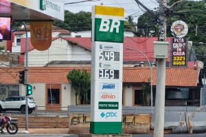 Gasolina ainda está em 5,49 em alguns postos 