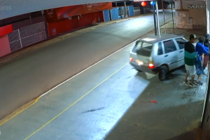 O dono da loja procurou a polícia para denunciar o furto