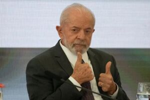 Lula tem governo aprovado pela maioria 