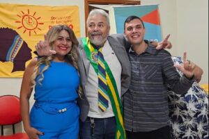 Luso (direita) e Lya de azul durante a convenção 