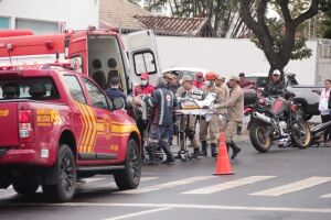 Motociclista sofre parada cardiorrespiratória e sai intubado de acidente na Rui Barbosa (vídeo)