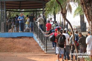 A ação ocorre desde às 8h30 e segue até às 11h30, na praça Ary Coelho