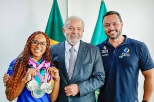 Lula e a medalhista Rebeca Andrade