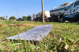 Motociclista morto na Duque de Caxias perdeu controle da direção ao entrar em rotatória (vídeo)