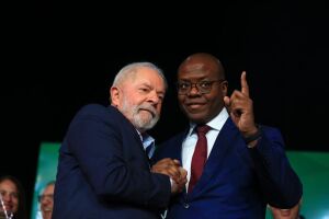 Ministro dos Direitos Humanos, Silvio Almeida é acusado de assediar mulheres
