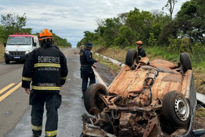 As causas que levaram o motorista a perder o controle do veículo ainda não foram esclarecidas