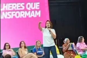 Michelle prometeu receber manifestantes 