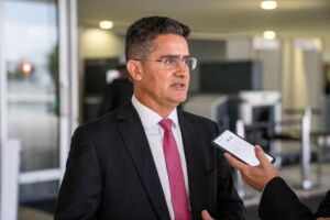 Em Manaus, atual prefeito, David Almeida (Avante) &eacute; reeleito em 2&ordm; turno