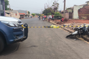 Motociclista invade preferencial, bate em carro e morre em Dourados