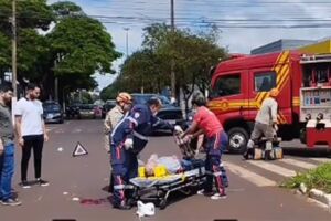 Ciclista é atingido por carro e fica em estado gravíssimo em Dourados (vídeo)