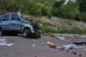 Motorista de carro morre ao colidir com carreta na BR-163 (vídeo)