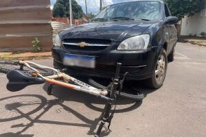 Adolescente fica ferida em acidente entre bicicleta e carro em Três Lagoas