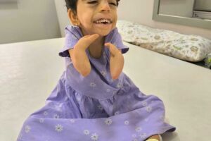 Menina de 9 anos com síndrome rara vence desafios em MS