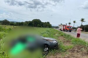 Vítima morre decapitada em grave capotamento em rodovia de Goiás