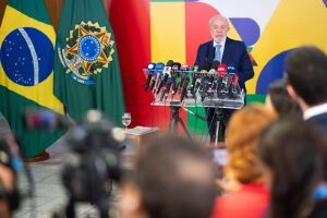Lula garante que não vai incentivar mercado paralelo
