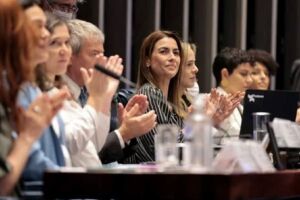 Senadora diz lutar por mais proteção à mulher  