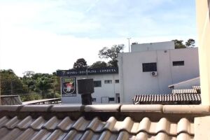 Condomínio de luxo vizinho ao Choque compra briga por 'barulho insuportável' dos cães (vídeo)