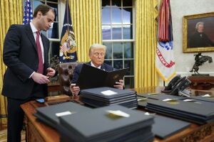 Trump decreta fim da cidadania americana por direito de nascença