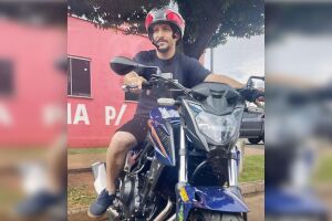 Motociclista que bateu contra árvore em Chapadão do Sul sai da UTI