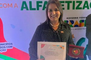 Adriane diz que Educação é compromisso da gestão 