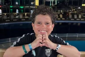 Filho de prefeito tem o rosto desfigurado após ataque de cachorro em Goiás
