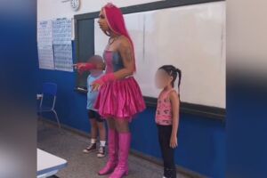 Professora trans revoltou políticos conservadores 