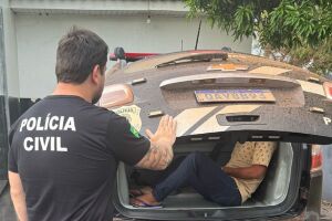 Agressor foi preso e levado à delegacia 