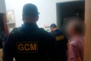 Idoso preso por filmar adolescente já havia filmado outras mulheres dentro de loja em Campo Grande