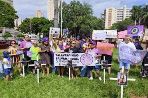 Mulheres fizeram ato na Avenida Afonso Pena