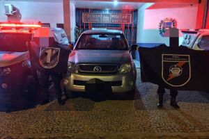 Homens são presos por transportarem caminhonete roubada em Bonito