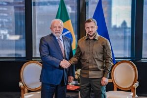 Ucrânia vê "cinismo" em gesto de Lula e nega conversa com Zelensky