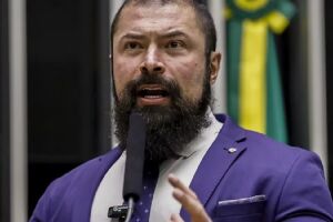 Câmara: comissão aprova PL que desarma agentes de segurança de Lula