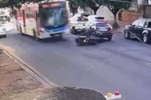 Câmera flagra acidente que matou motociclista na Joaquim Murtinho (vídeo)